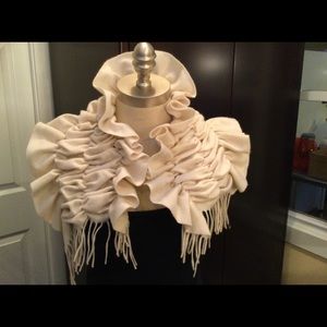 100% CASHMERE Fringed and Ruffled Shoulder Shawl